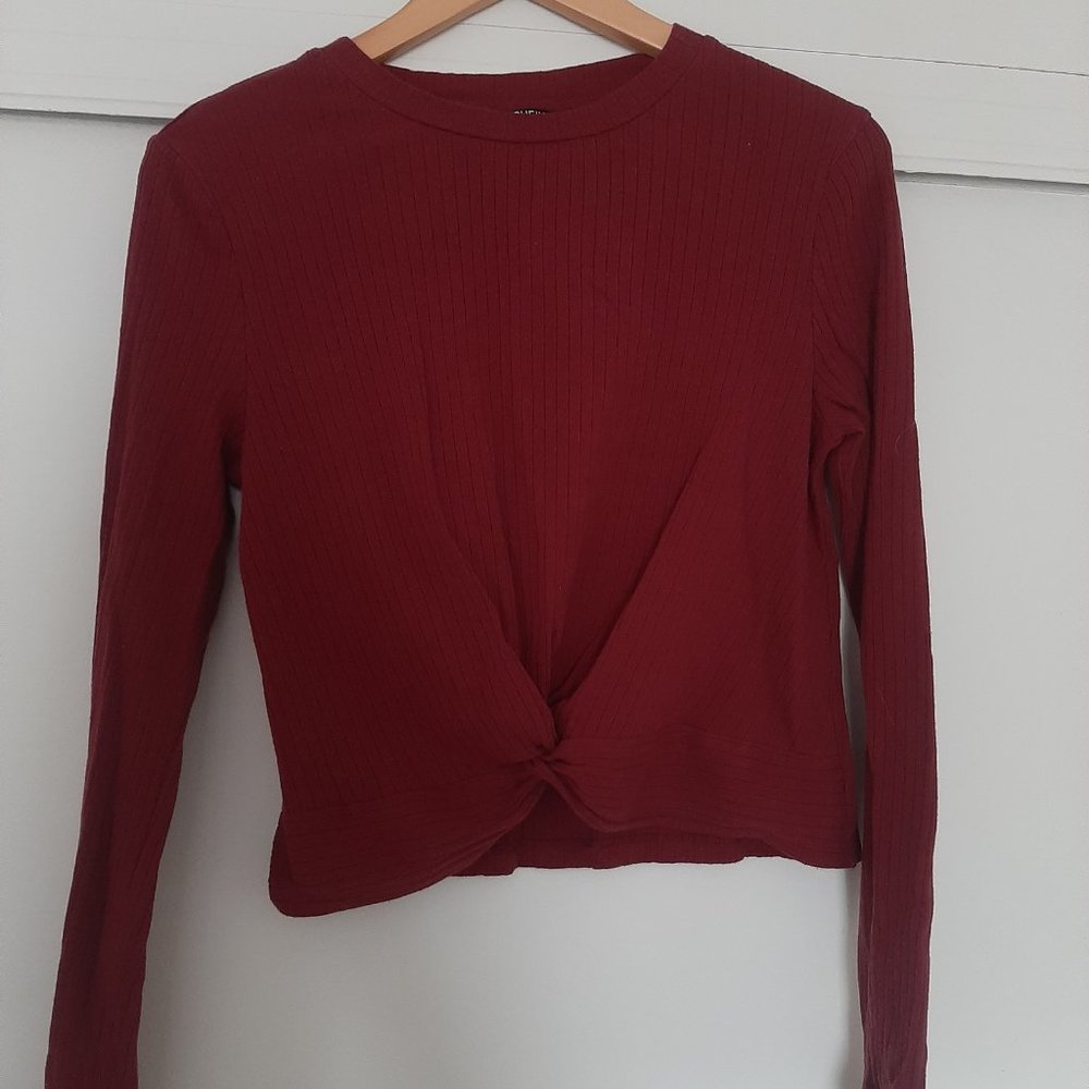 Tie knot ribbed top
